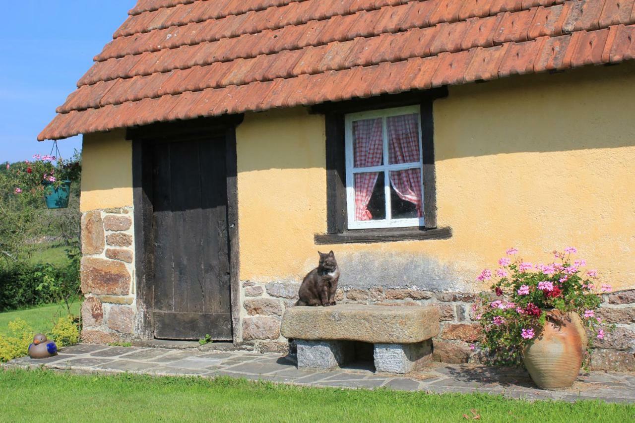 La Lande-d'Airou Les Goubelins B&B 외부 사진